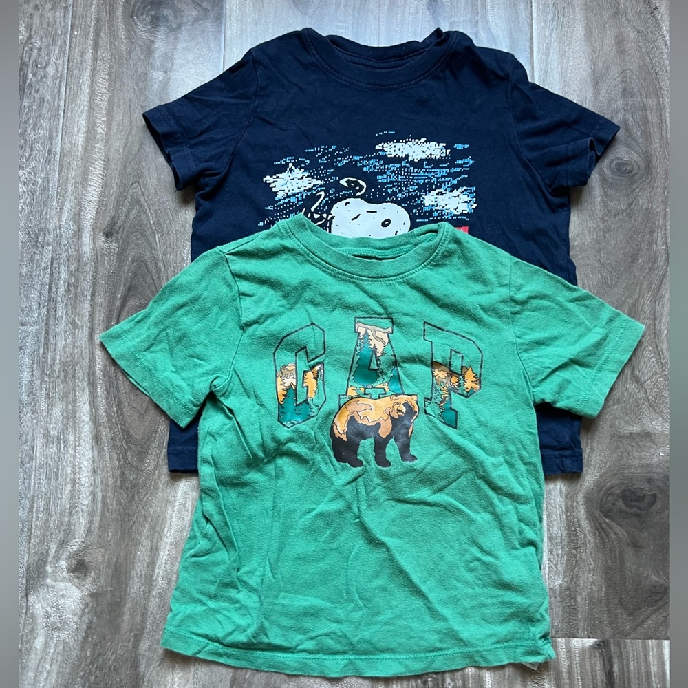 Old Navy & Peanuts Navy Snoopy Graphic T-Shirt set of 2 size 4